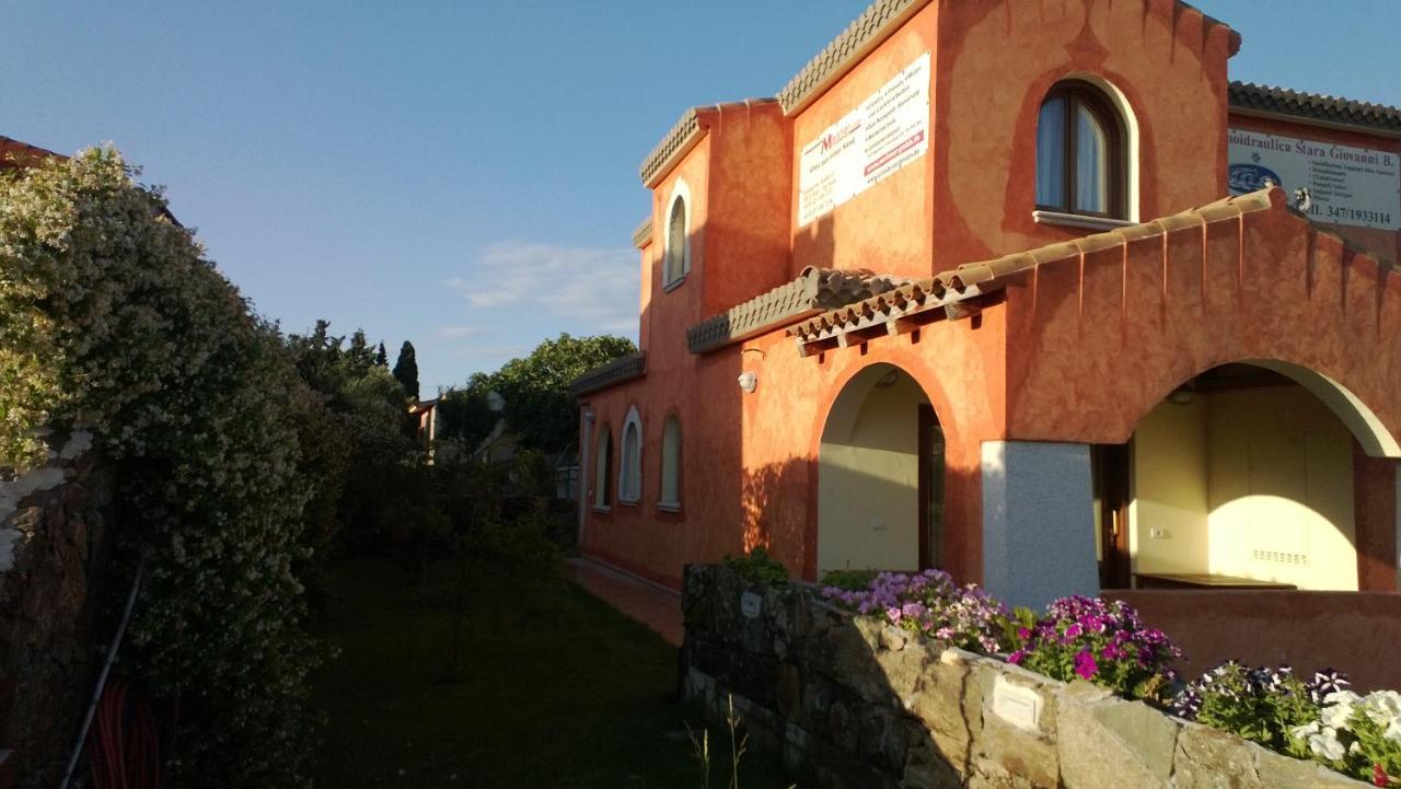 Bed and Breakfast A Lu Ponti Budoni Exterior foto
